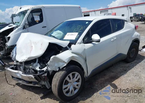 2020 Toyota C-Hr Le z USA, uszkodzony, nr VIN JTNKHMBX2L1075635